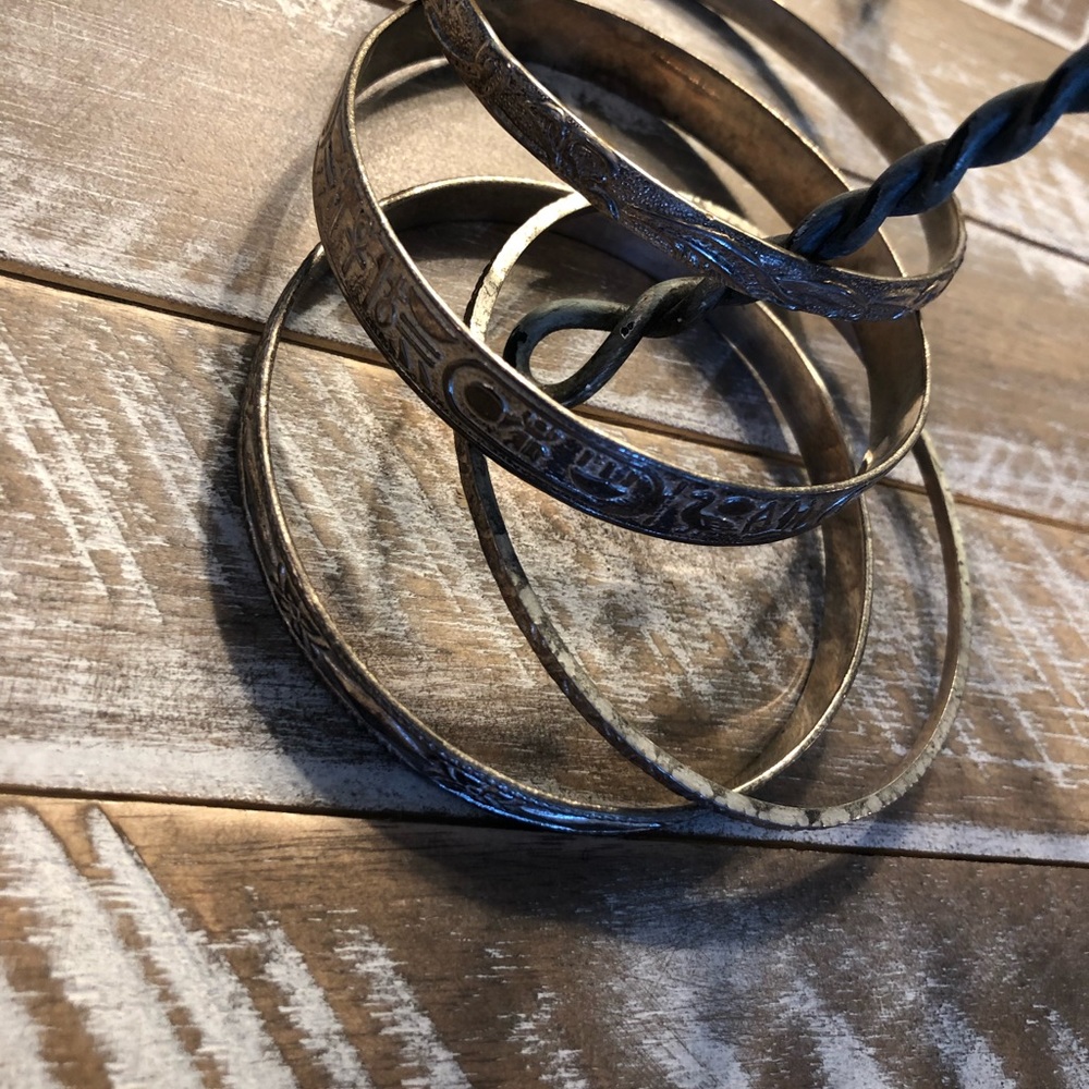 Silver/golden set of bangles .... - Picture 5 of 8